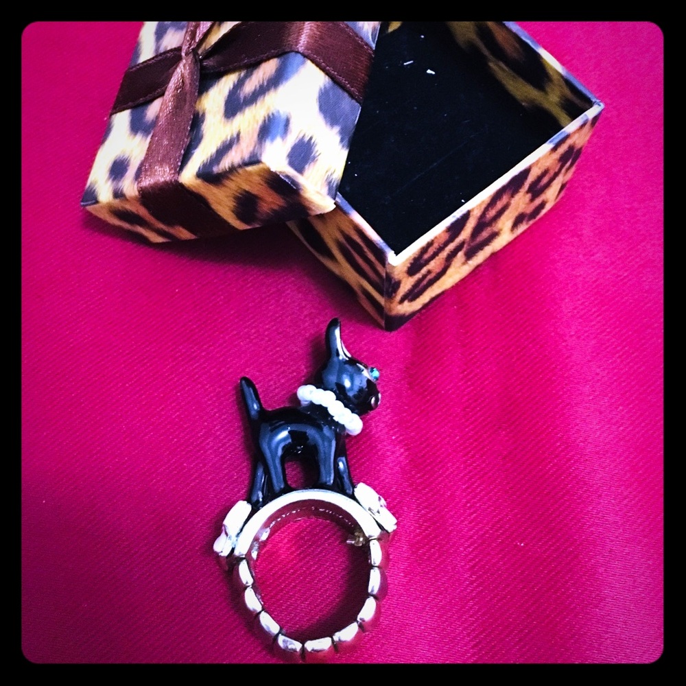 Betsey Johnson kitty ring